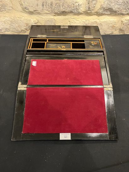 JAPAN
Lacquered wood writing desk decorated...