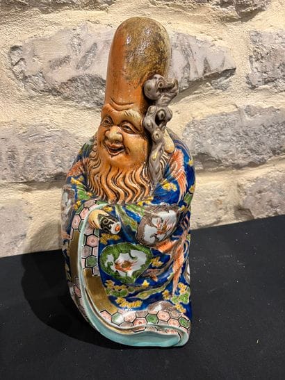Lot of porcelain in the taste of China and...
