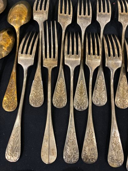 Set of silver-plated tableware with knot...