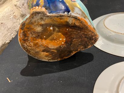 Lot of porcelain in the taste of China and...