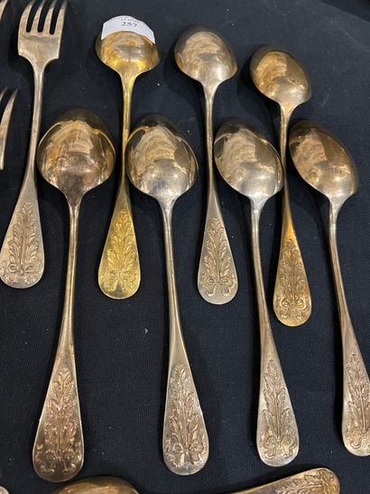 Set of silver-plated tableware with knot...
