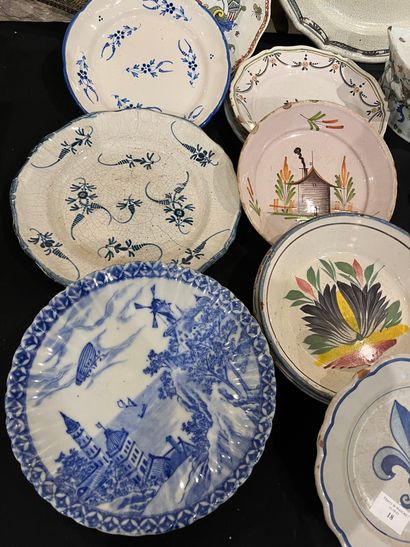 Mannette of modern earthenware including...