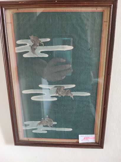 Encadrés dans le goût japonais avec décor...