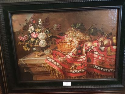 Italian school circa 1700. Bouquet and fruit...