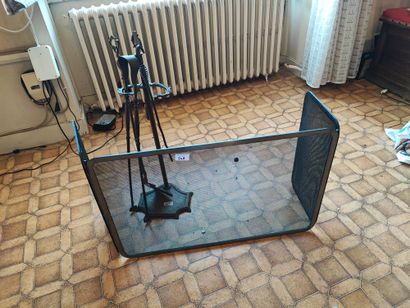 Lot comprenant : Lampe balustre en bois,...