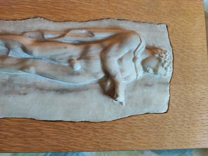 Plaque en albâtre sculpté 
ref 274