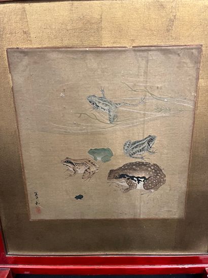 JAPAN
Two screens decorated with batrachians...