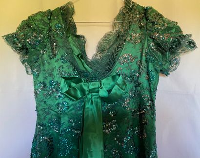 Long dress in green silk and green tulle...