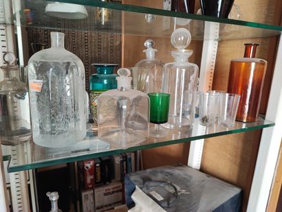A set of decanters, siphons, glasses (two...