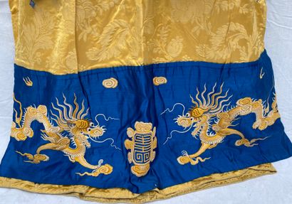 14 - Set of 2 dresses:
Yellow damask and...