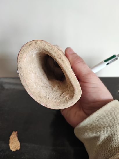 Dans le gout de Tanagra. Vestale drapée en...