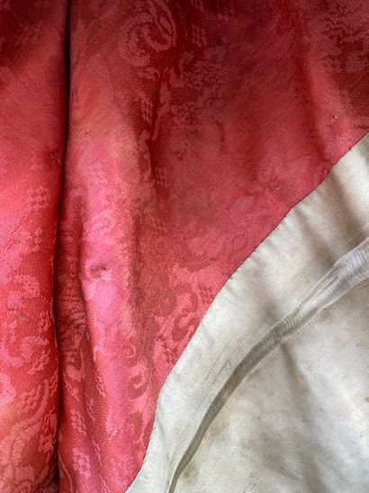 A Ladies' jacket in verdigris silk embroidered...