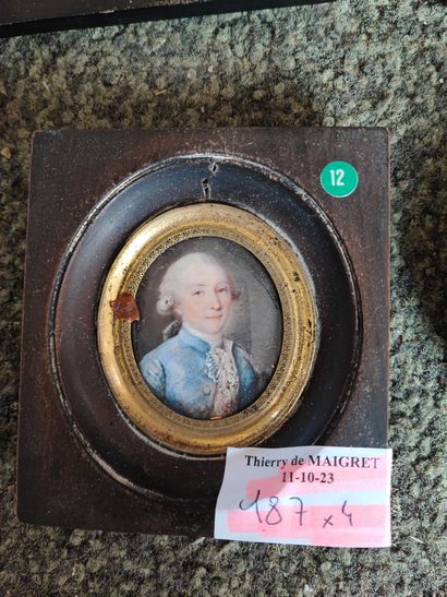 Lot de 4 miniatures Portraits. XVIIIe et...