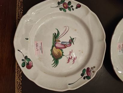 Strasbourg et Lunéville. Lot de quatre assiettes...
