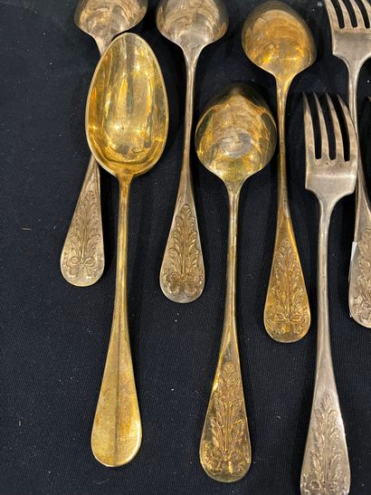 Set of silver-plated tableware with knot...