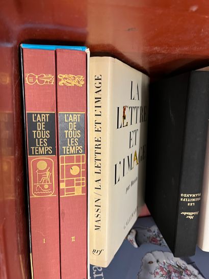 Two cases of art books including French faïence,...