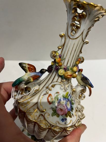 Dans le goût de Sèvres or modèle de Sèvres...