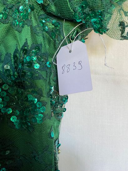 Long dress in green silk and green tulle...