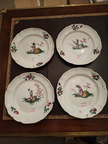 Strasbourg et Lunéville. Lot de quatre assiettes...