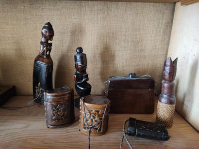 Lot de souvenirs dans le goût de l'Afrique...