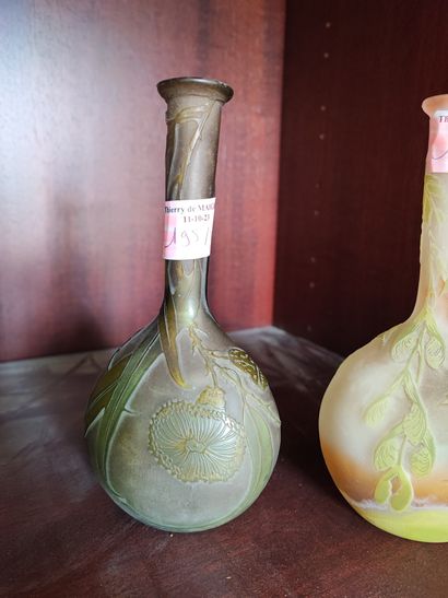 Dans le gout de Gallé. Quatre vases soliflores....