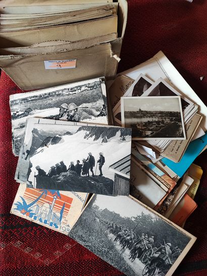 Lot of postcards including World War II,...