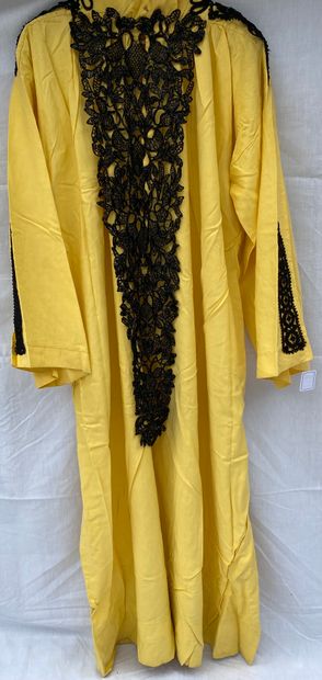 14 - Set of 2 dresses:
Yellow damask and...