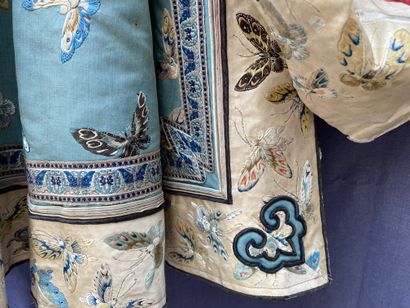 A Ladies' jacket in verdigris silk embroidered...
