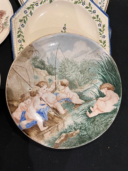 Ceramics lot including a series of plates...