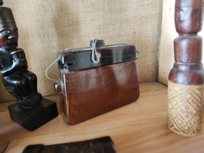Lot de souvenirs dans le goût de l'Afrique...
