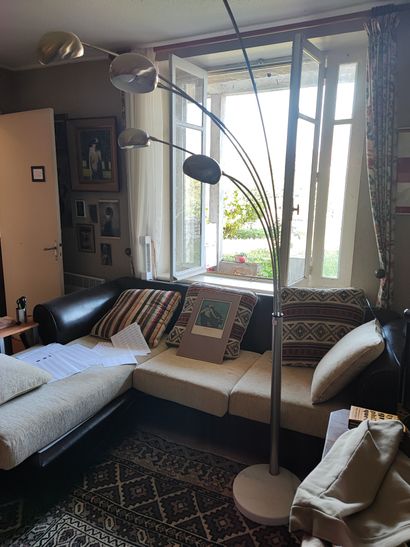 Five-light floor lamp, marble base 
Style...