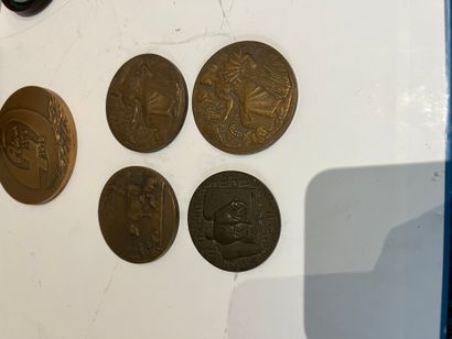 Lot de 3 médailles en bronze de Présidents...