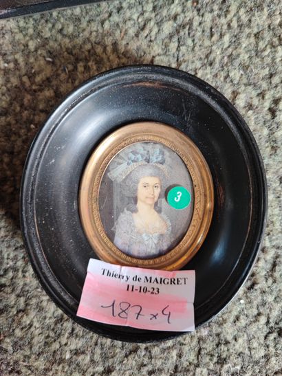 Lot de 4 miniatures Portraits. XVIIIe et...