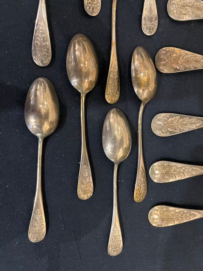 Set of silver-plated tableware with knot...