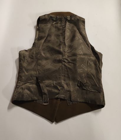 Set of 3 vests including: -HOLLAND & HOLLAND...