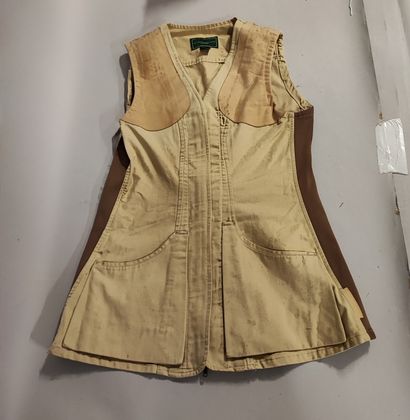 Set of 3 vests including: -HOLLAND & HOLLAND...