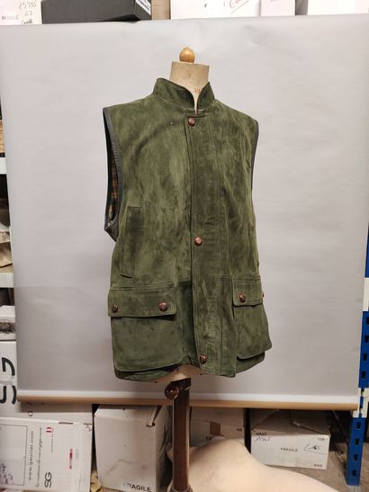 Set of 4 coats, two sleeveless, khaki and...