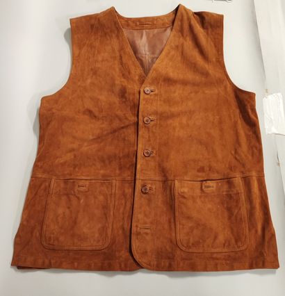 Set of 3 vests including: -HOLLAND & HOLLAND...