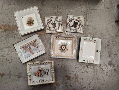 Set of 7 porcelain ashtrays with hunting...