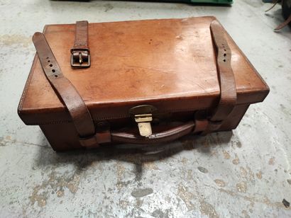 Five-compartment leather cartridge case,...