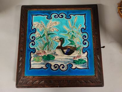 LONGWY. Plate coaster decorated with a duck...