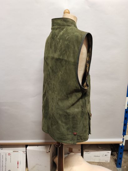 Set of 4 coats, two sleeveless, khaki and...