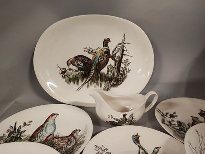 JOHNSON BROTHERS. English porcelain dinner...