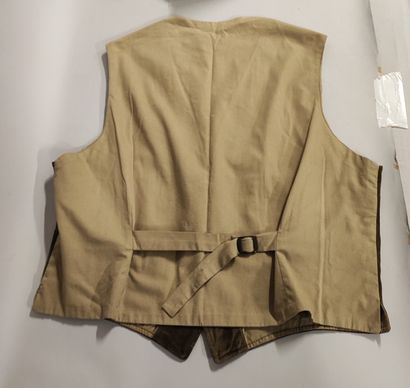 Set of 3 men's vests including: -HOLLAND...