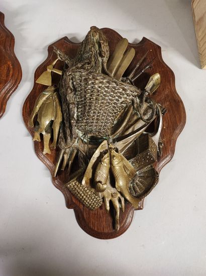 Paire d'écussons allégorique en bronze sur...