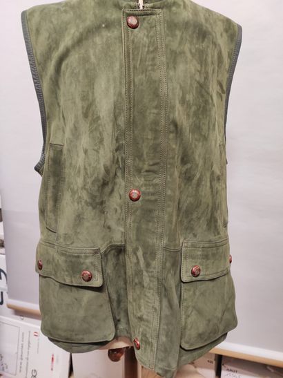 Set of 4 coats, two sleeveless, khaki and...