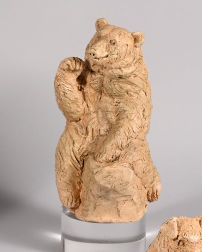 Valentina ZEILE (1937). Seated bear. Original...
