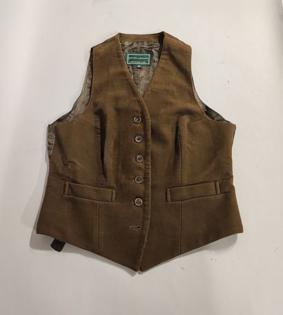 Set of 3 vests including: -HOLLAND & HOLLAND...