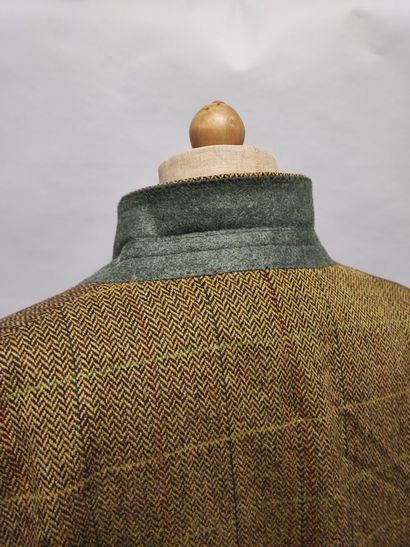 HOLLAND & HOLLAND London. Men's brown wool...