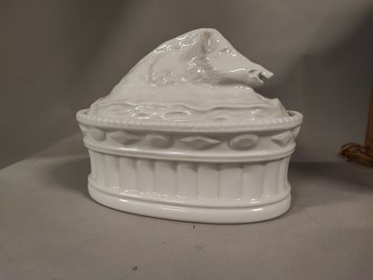 White porcelain boar terrine. Length: 24...